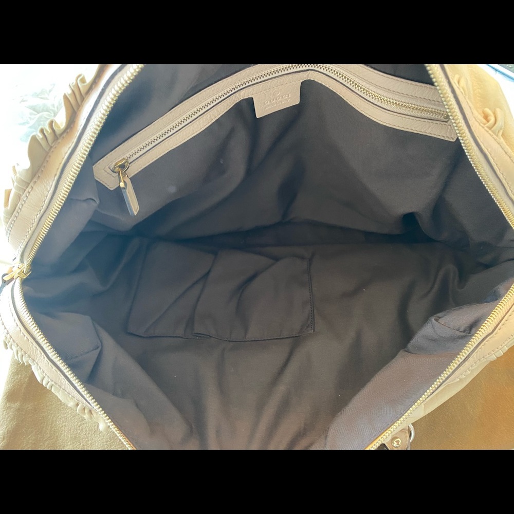 Gucci Ruffle Handbag - Picture 6 of 8